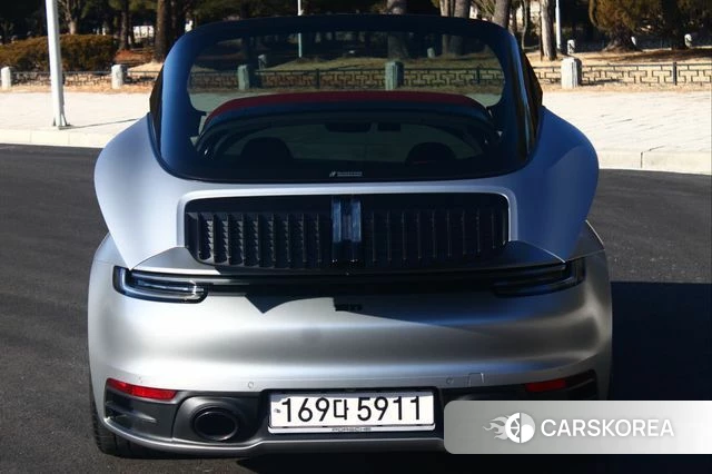 Porsche 911(992) id 4315225 из Кореи 11