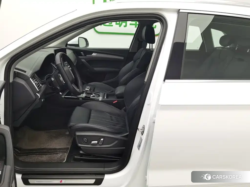 Audi Q5L id 4601879 из Китая 11