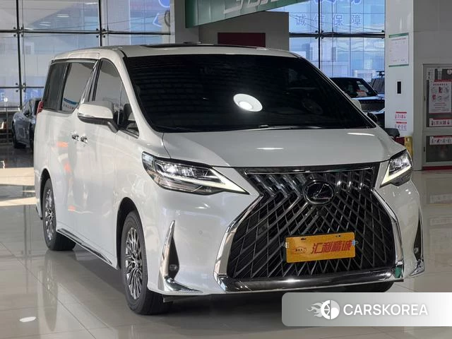 Lexus LM id 3908337 из Китая 11