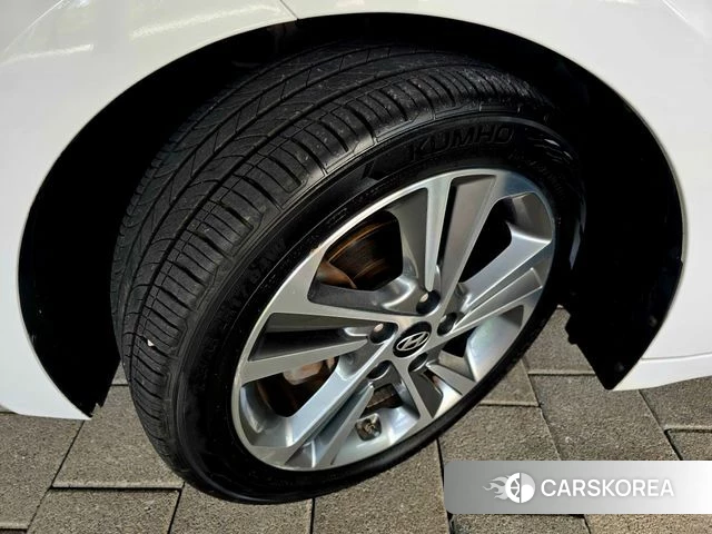 Hyundai Avante AD id 4705674 из Кореи 11