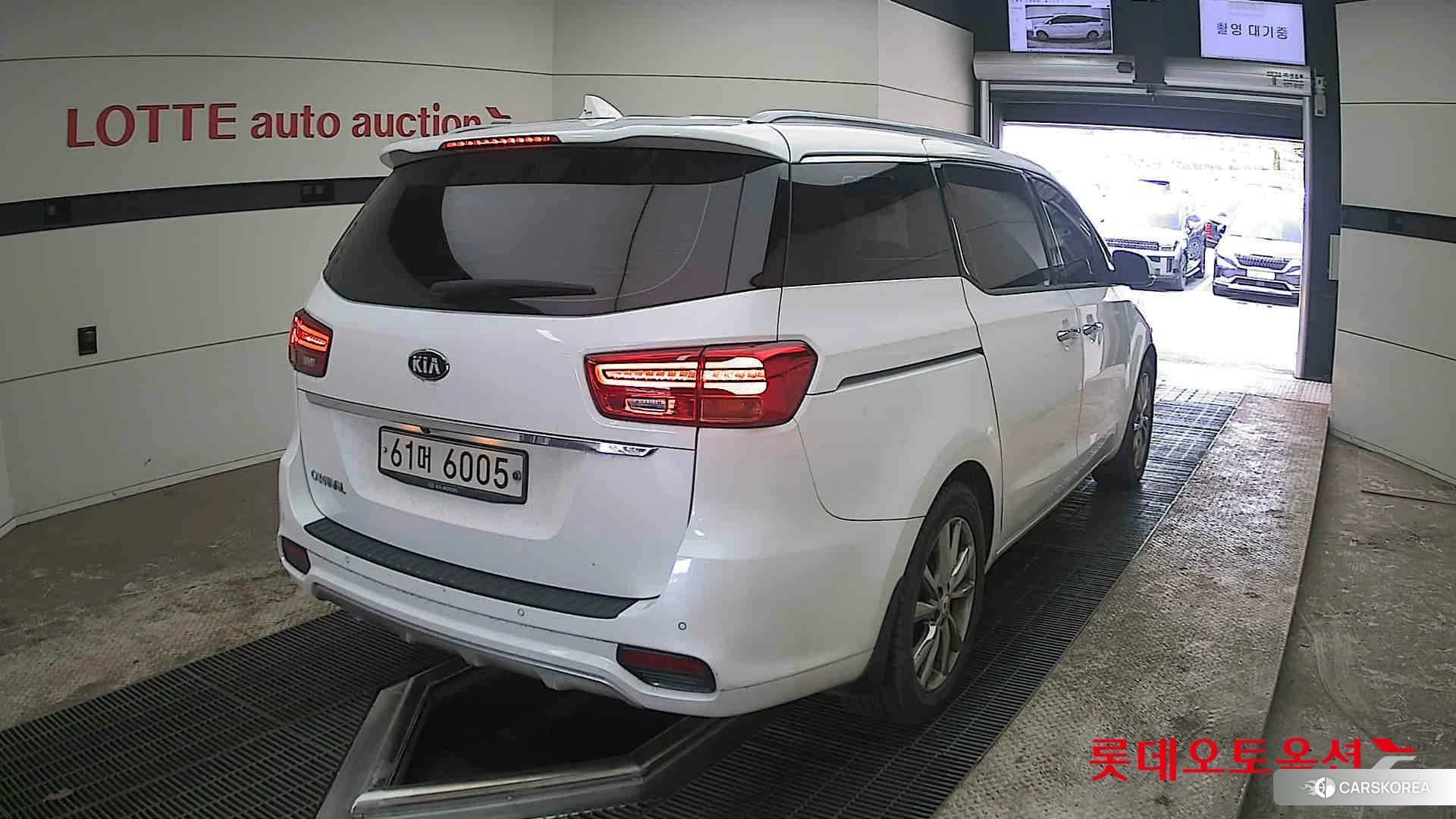 Kia Carnival id 3869437 из Кореи 11