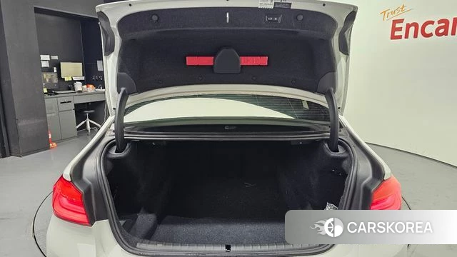 BMW 5 Series (G30) id 3834271 из Кореи 11