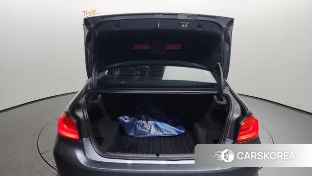 BMW 5 Series (G30) id 2981532 из Кореи 11