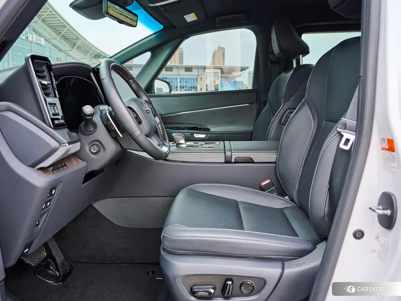 Lexus LM id 4548267 из Китая 11
