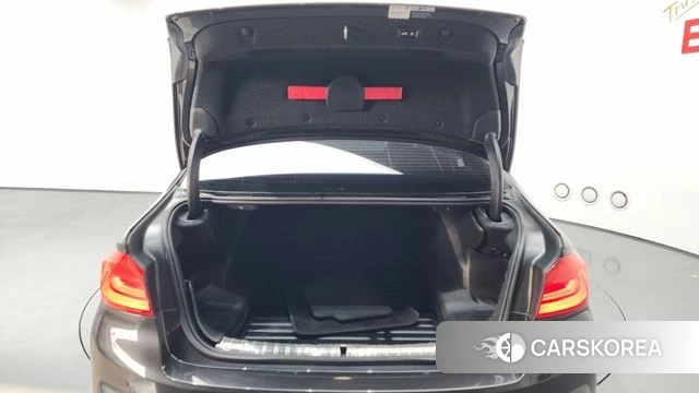 BMW 5 Series (G30) id 3853926 из Кореи 11