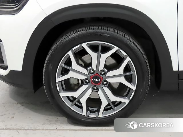 Kia Seltos id 4267638 из Кореи 11