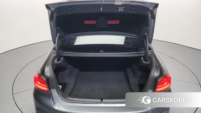 BMW 5 Series (G30) id 3494522 из Кореи 11