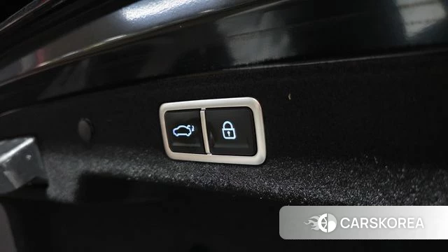 Hyundai Grandeur (GN7) id 3914926 из Кореи 11