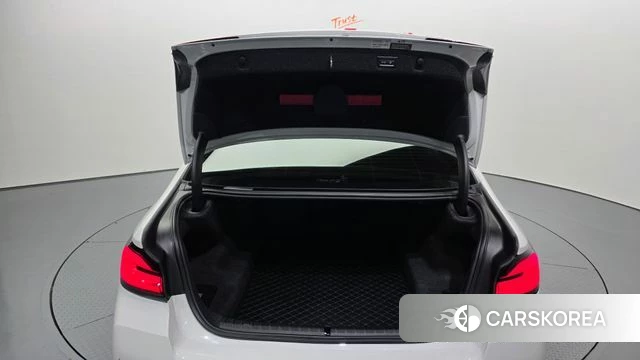 BMW 5 Series (G30) id 4223155 из Кореи 11