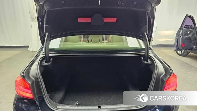 BMW 5 Series (G30) id 3813824 из Кореи 11