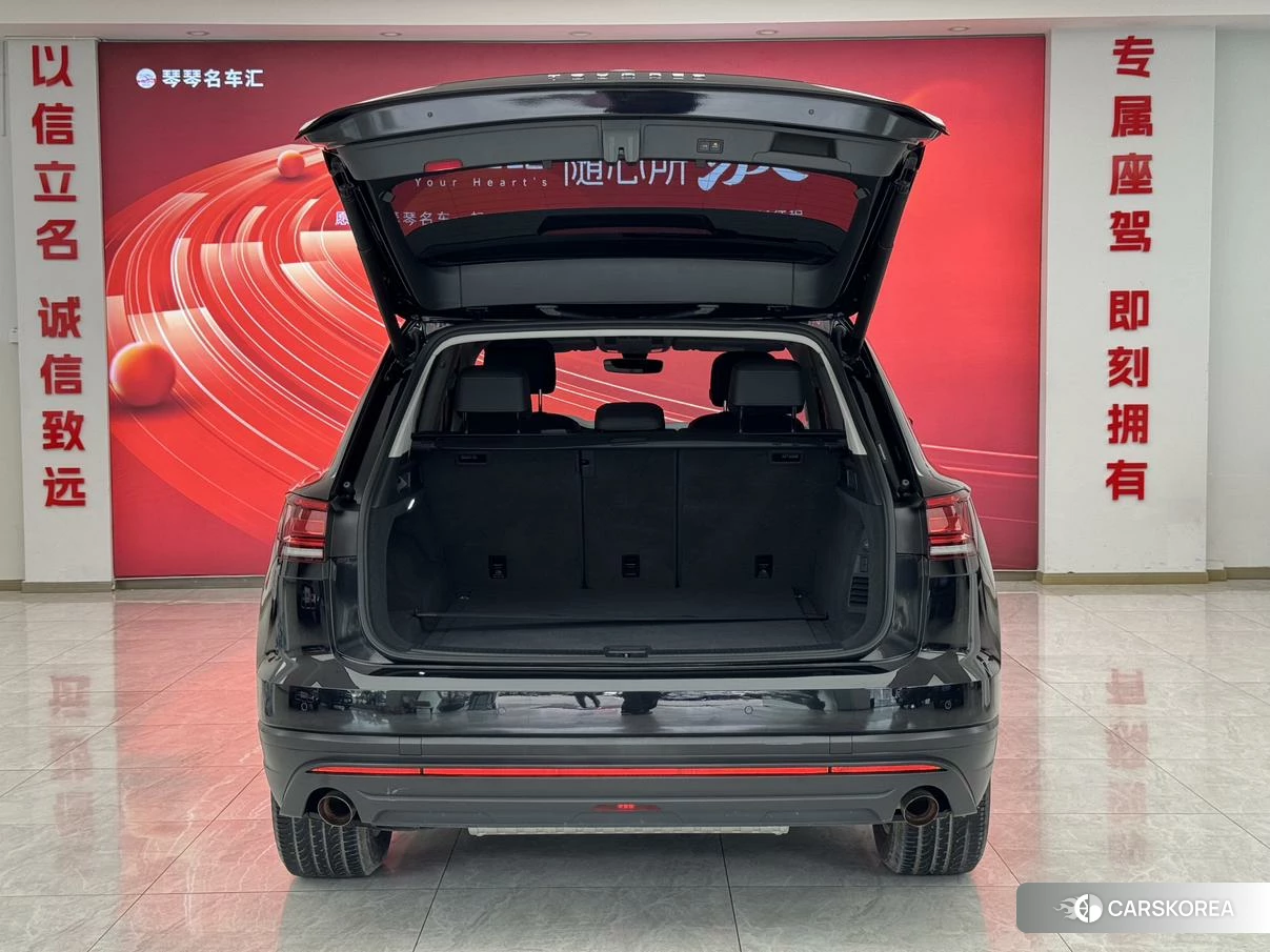 Volkswagen Touareg id 4421044 из Китая 11