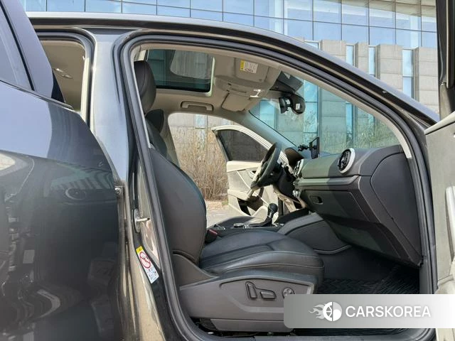 Audi Q2L id 4253789 из Китая 11