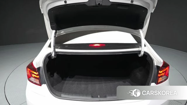 Hyundai The New Avante AD id 3834675 из Кореи 11