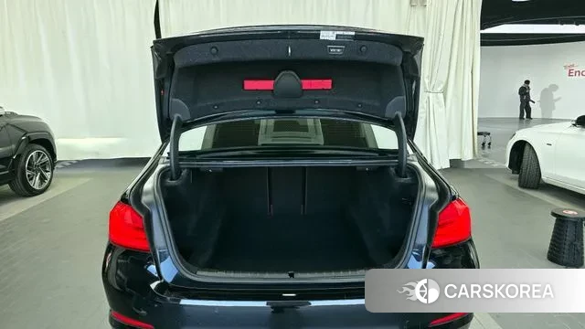 BMW 5 Series (G30) id 3429235 из Кореи 11