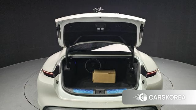 Porsche Taycan id 4187599 из Кореи 11