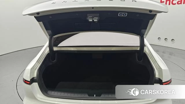 Hyundai Grandeur Hybrid (GN7) id 3793697 из Кореи 11