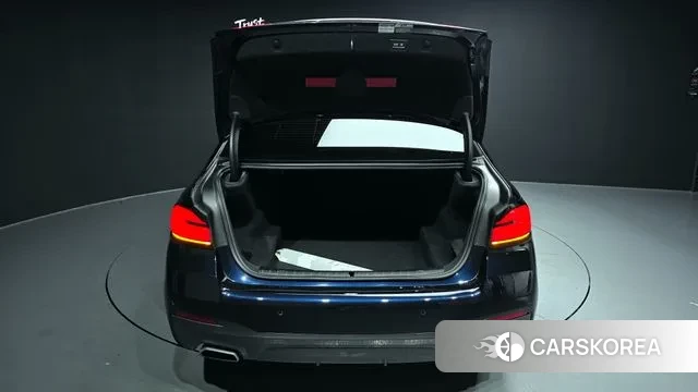 BMW 5 Series (G30) id 3047891 из Кореи 11