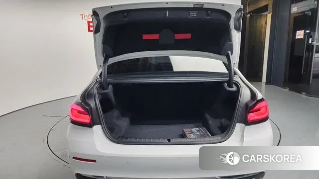 BMW 5 Series (G30) id 3639216 из Кореи 11