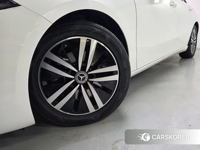 Mercedes-Benz A-Class W177 id 3269182 из Кореи 11