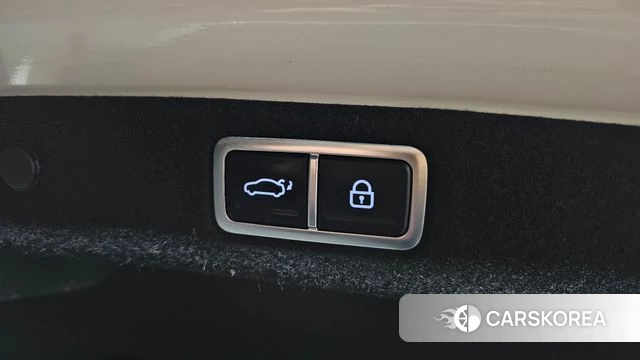 Hyundai Grandeur Hybrid (GN7) id 3817615 из Кореи 11