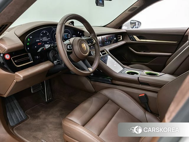 Porsche Taycan id 4308475 из Кореи 11