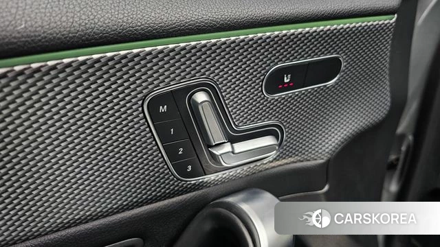 Mercedes-Benz A-Class W177 id 4283891 из Кореи 11