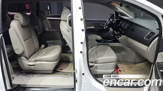 Kia The New Carnival id 2765340 из Кореи 11