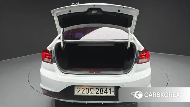 Hyundai The New Avante AD id 3380342 из Кореи 11