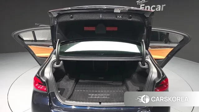 BMW 5 Series (G30) id 3772113 из Кореи 11