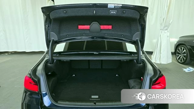 BMW 5 Series (G30) id 3812268 из Кореи 11