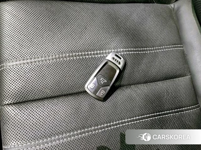 Audi A4L id 4211071 из Китая 11