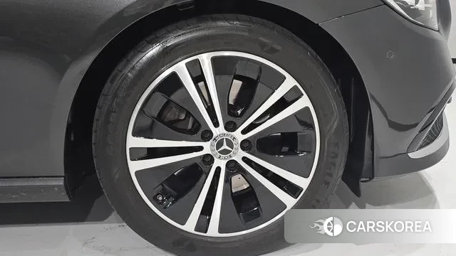 Mercedes-Benz E-Class W213 id 2890365 из Кореи 11