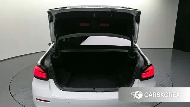 BMW 5 Series (G30) id 3448868 из Кореи 11