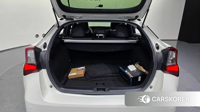 Toyota Prius 4th Generation id 4620188 из Кореи 11