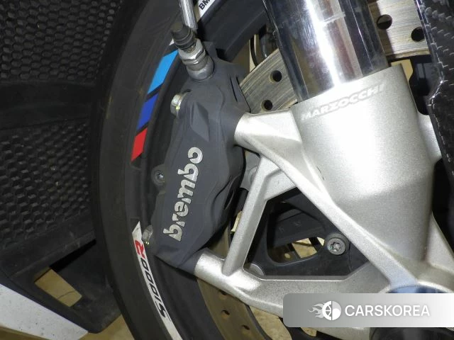 BMW S1000R id 3946193 из Японии 11