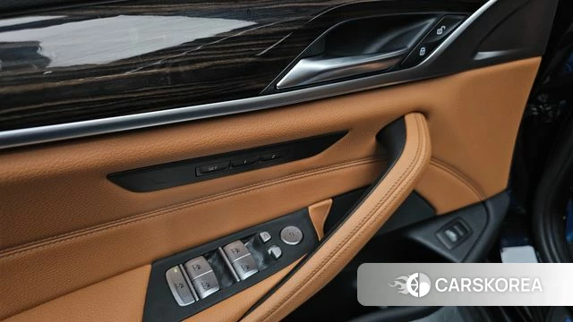 BMW 5 Series (G30) id 4586053 из Кореи 11