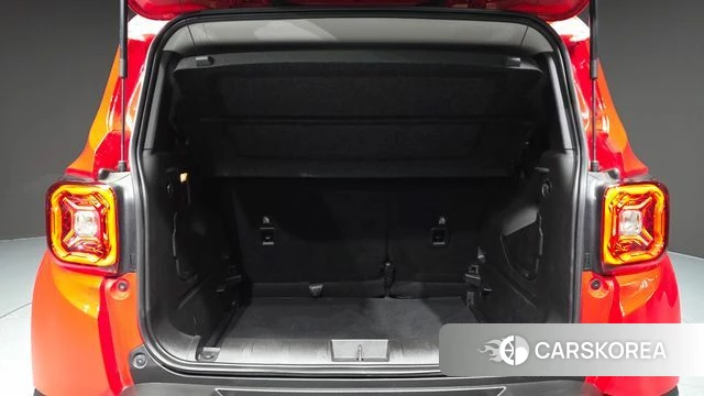 Jeep Renegade id 4637179 из Кореи 11