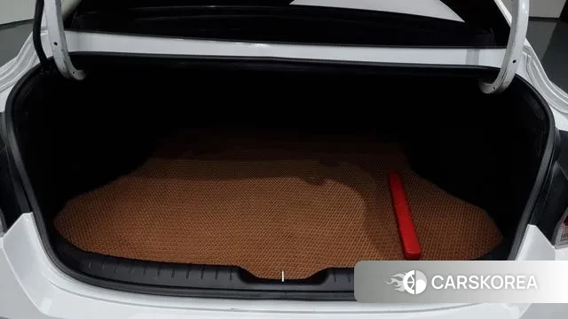 Hyundai Avante Hybrid (CN7) id 3366045 из Кореи 11