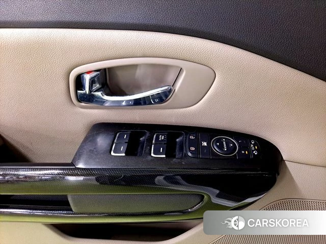 Kia All New Carnival id 3821174 из Кореи 11