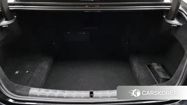 BMW 7 Series (G70) id 3533397 из Кореи 11