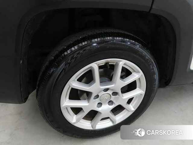 Jeep Renegade id 4647052 из Кореи 11
