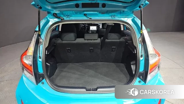 Toyota Prius C id 3220805 из Кореи 11