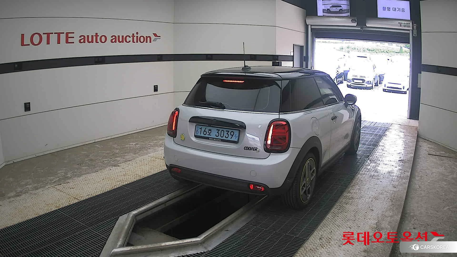 BMW MINI Cooper SE id 4498333 из Кореи 11