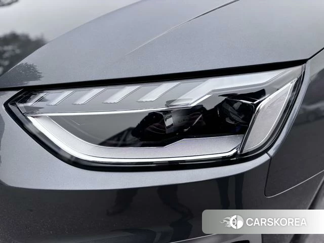 Audi A4L id 4277382 из Китая 11