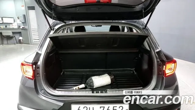 Kia Stonic id 2876354 из Кореи 11