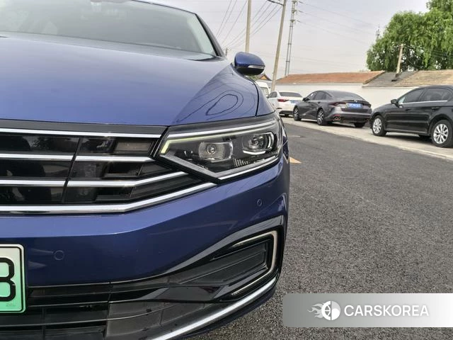 Volkswagen Magotan PHEV id 4279056 из Китая 11