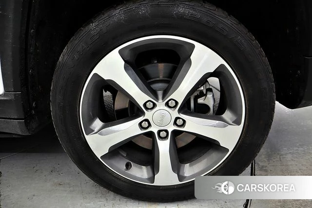 Jeep Grand Cherokee (WL) id 3982035 из Кореи 11