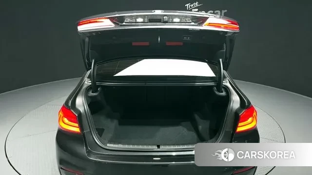 BMW 5 Series (G30) id 3489059 из Кореи 11