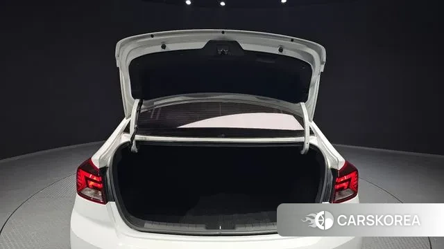 Hyundai The New Avante AD id 3748322 из Кореи 11