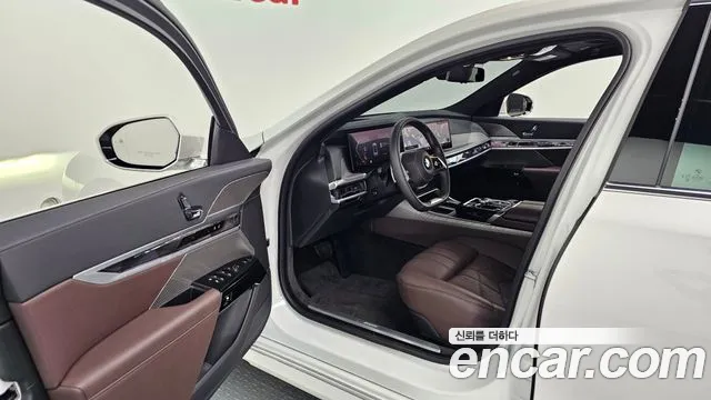 BMW 7 Series (G70) id 2626362 из Кореи 11